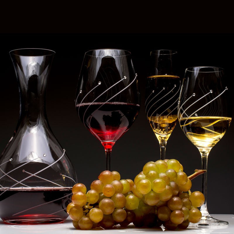 https://www.juliannaglass.com/cdn/shop/products/Bordeaux_Red_Wine_Glasses_Marilyn-6_1000x1000.jpg?v=1557936113